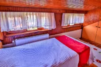 Kristal Pansiyon Hotels in Akkonak