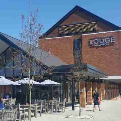 The Lodge Hotel Exterior