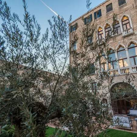 Hotel Nani Mocenigo Palace