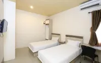 Rayhan Square Hotel Hotels in Benteng