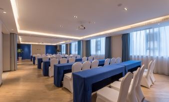 Holiday Inn Express InterContinental (Shijiazhuang Development Zone)