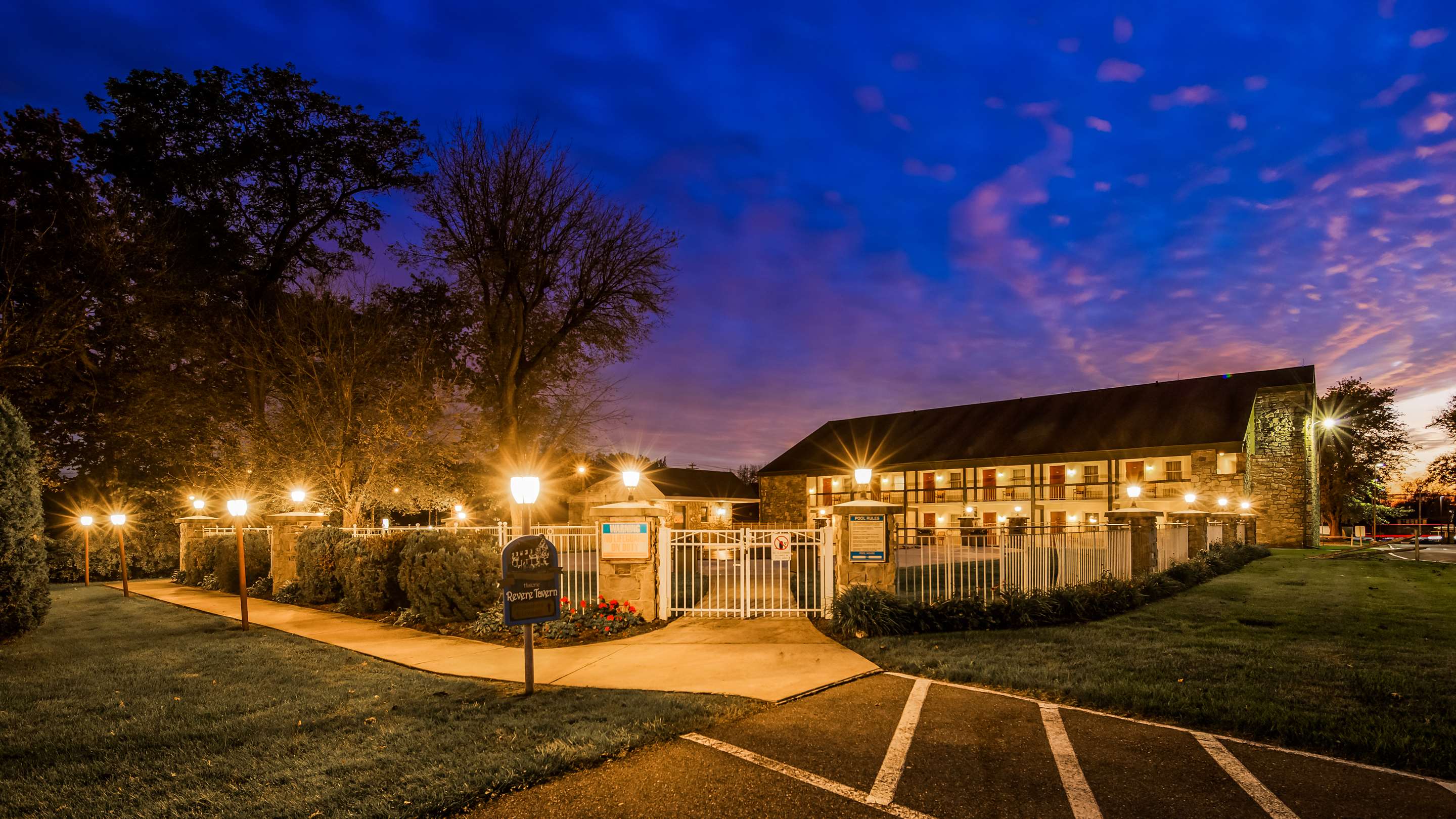 Best Western Plus Revere Inn & Suites