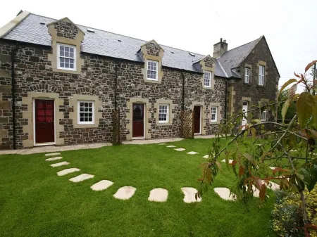 The Dunstanburgh Castle Hotel Отели в г. Эллингем
