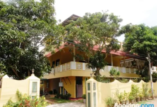 亨德森機場酒店