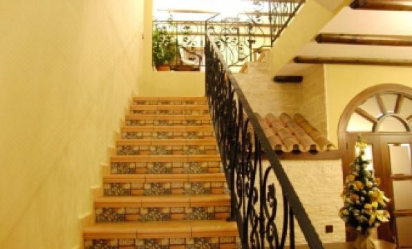1. Hotel El..