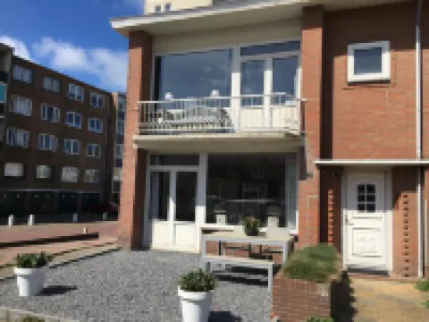 贊得弗爾得海灘別墅公寓