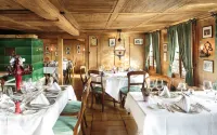 Swiss-Chalet Merlischachen - Romantik Schloss-Hotel am See Hotel a Root