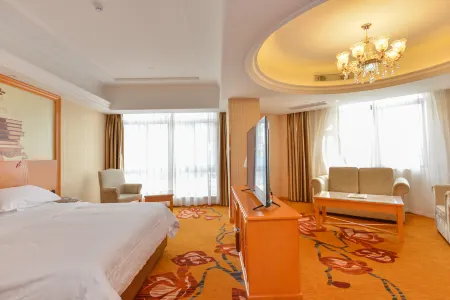 Vienna Hotel (Shanghai Sijing Metro Station)