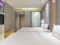 麗枫酒店(武汉江汉路六渡桥地铁站店) - 高级双床房