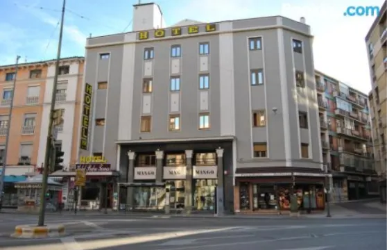 佩德羅託雷斯酒店