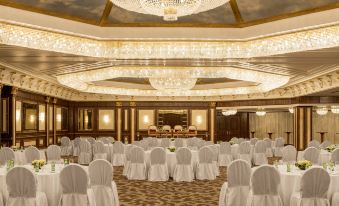 Le Meridien Dubai Hotel, Royal Club & Conference Centre