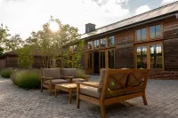 Retreat East Hotels near Hoxne Playing Field & Pavilion