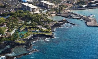 Courtyard by Marriott King Kamehameha's Kona Beach Hotel