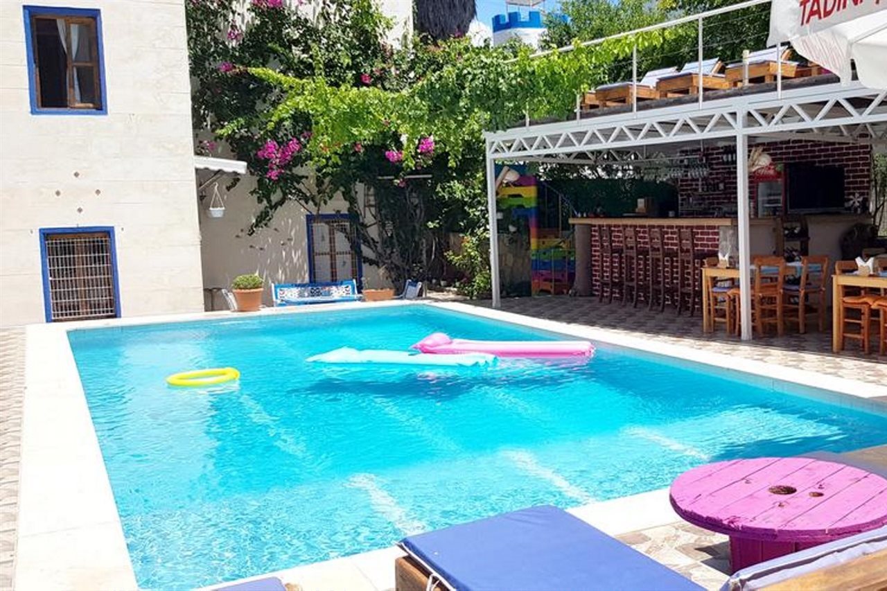 Hakan Hotel (Hakan Otel)