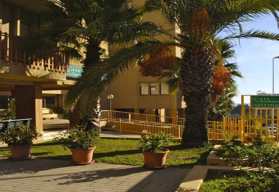 Hotel Residence Ulivi E Palme-Cagliari Updated 2023 Room Price-Reviews &  Deals | Trip.com