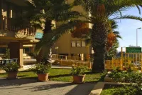 Hotel Residence Ulivi E Palme Hotels near Cittadella Universitaria di Monserrato