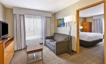 Holiday Inn & Suites Bolingbrook