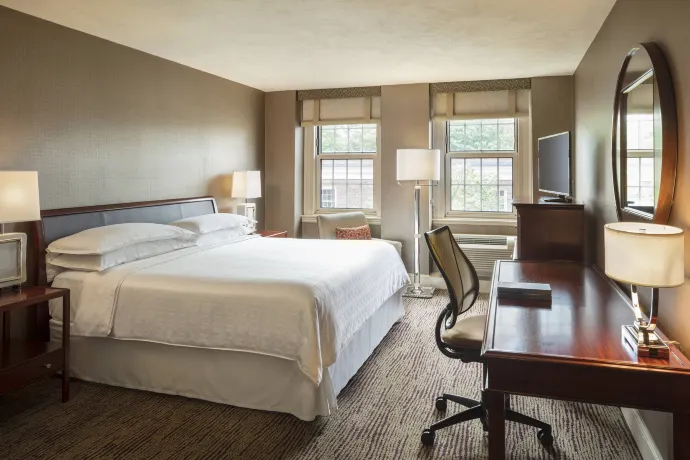 Sheraton Commander Hotel Hoteles cerca de Inman Square