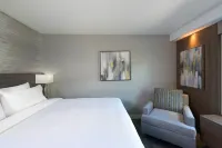 Courtyard Edgewater NYC Area Hotels in West New York