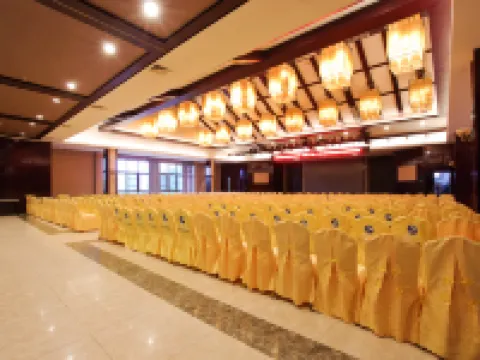 Xindu International Hotel Hotels in Luoshan County