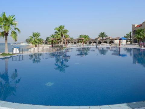 Mena Holiday Beach Resort Half Moon