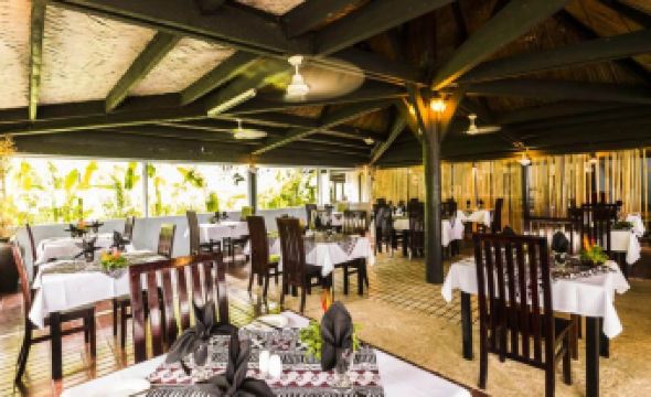 3. 탐부아 샌즈 비..