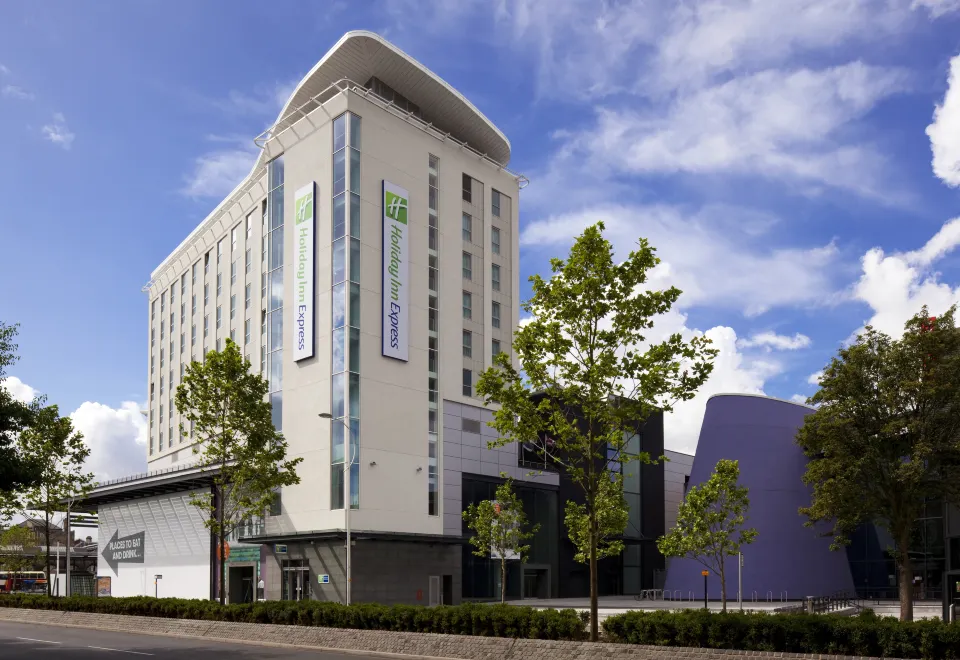 Marina House - Housity