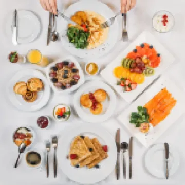 هوليداي إن سامارا، آن آي آيتش جي هوتل