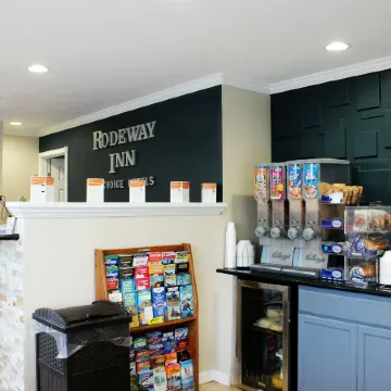 Rodeway Inn Near University-Gateway to Yosemite