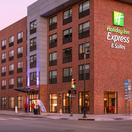 Holiday Inn Express & Suites TULSA DOWNTOWN by IHG