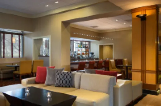 Hampton Inn & Suites by Hilton Downers Grove Chicago