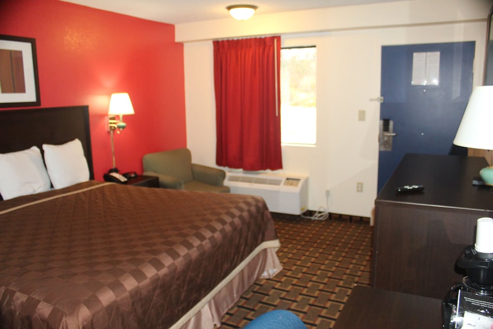 Americas Best Value Inn - Fredericksburg North