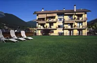 Hotel Daniel Отели в г. Сканно