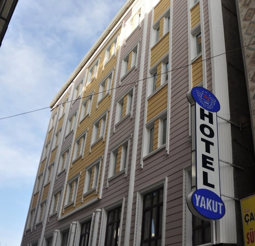 Van Yakut Hotel