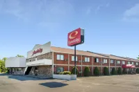 Econo Lodge Darien Lakes