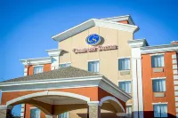 Comfort Suites Hotels near Walgreens