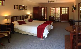 Mongoose Manor