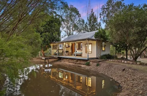 Barney Creek Vineyard Cottages Hotel di Kooralbyn