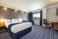 Holiday Inn Express Middlesbrough - Centre Square Hotels near Carter Park