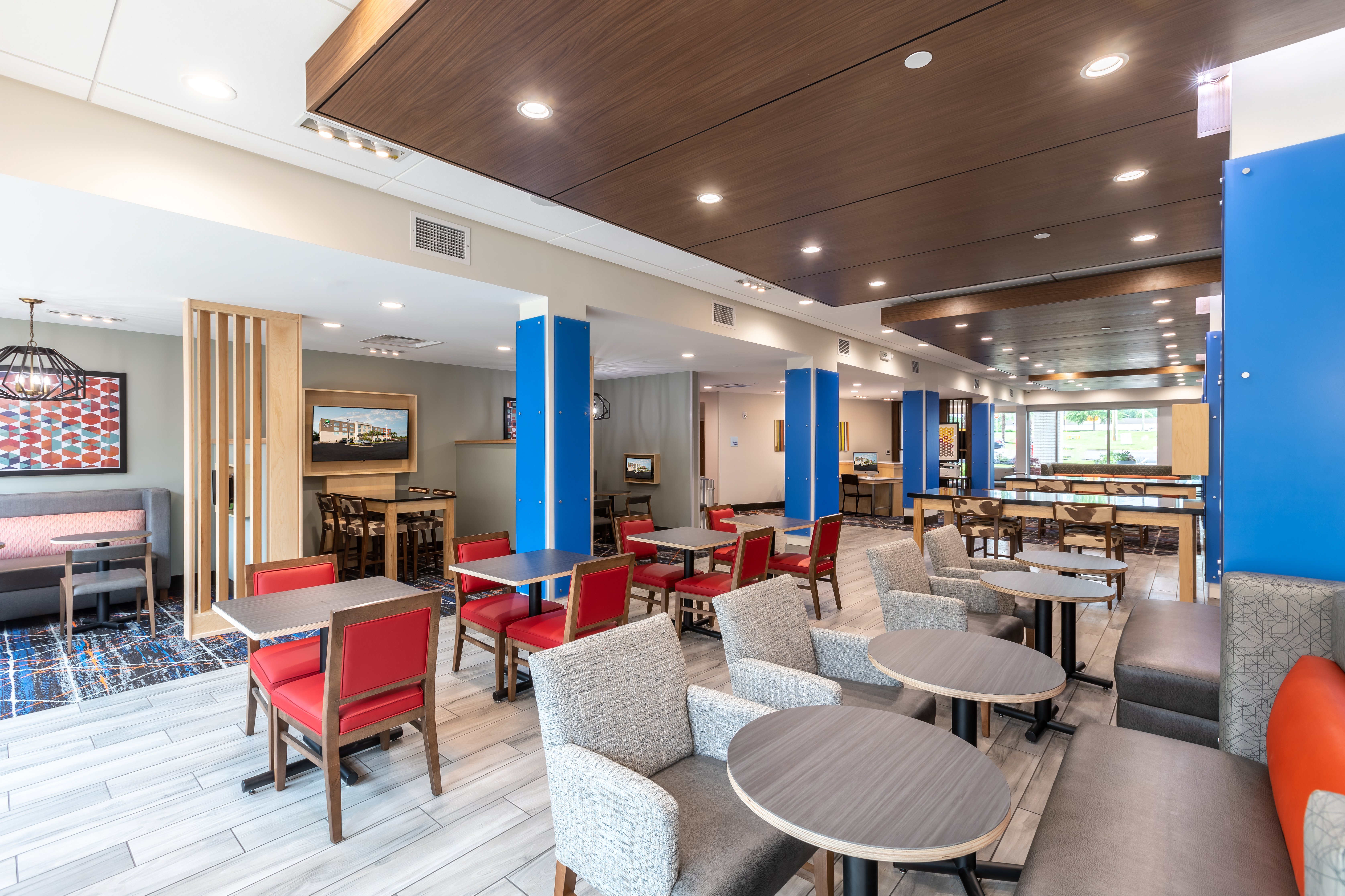 Holiday Inn Express & Suites Greenville S- Piedmont, an Ihg Hotel