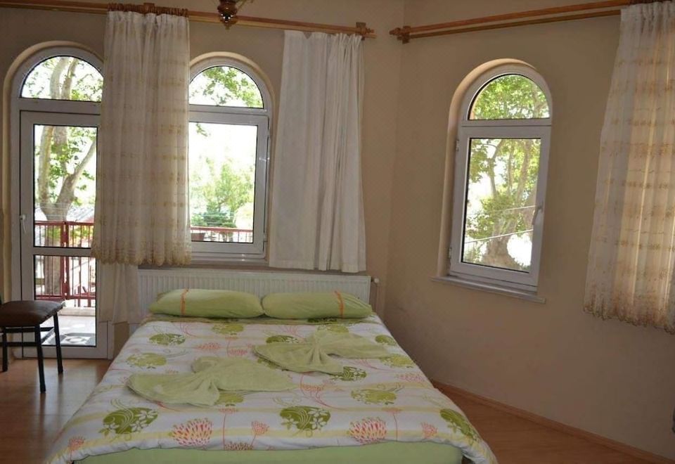 Choo Choo Pension - Housity