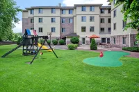 GrandStay Hotel & Suites la Crosse