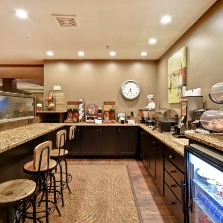 GrandStay Hotel & Suites la Crosse