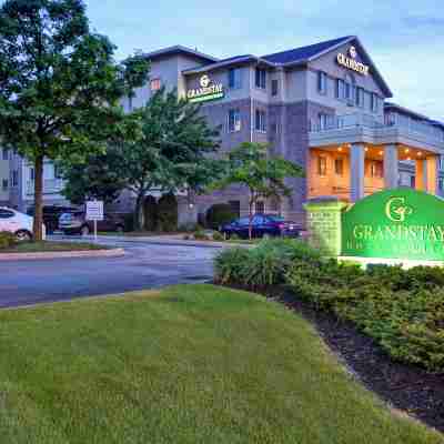 GrandStay Hotel & Suites la Crosse Hotel Exterior