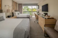 Hotel Paradox, Autograph Collection
