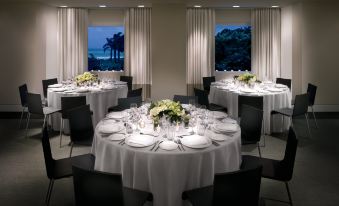Shore Club South Beach Miami A - 220r1800000146mns9E0C R 339 206 R5 D