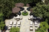 호텔 리젠시-스몰 럭셔리 호텔 오브 더 월드 The Piglet 주변 호텔