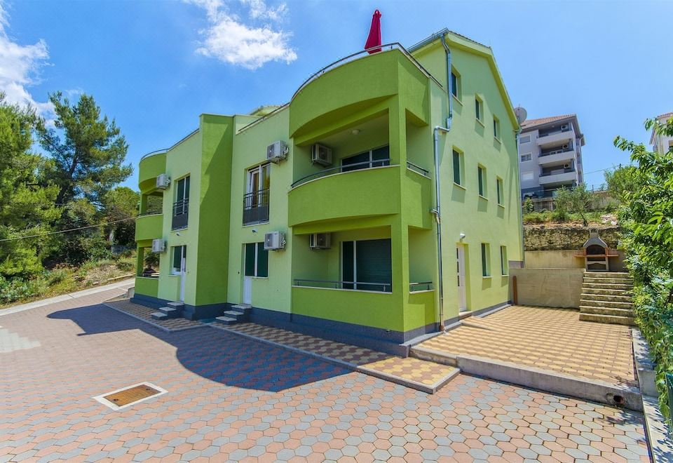 Apartments Pava - Okrug Donji: 2023 Deals & Promotions | Trip.com