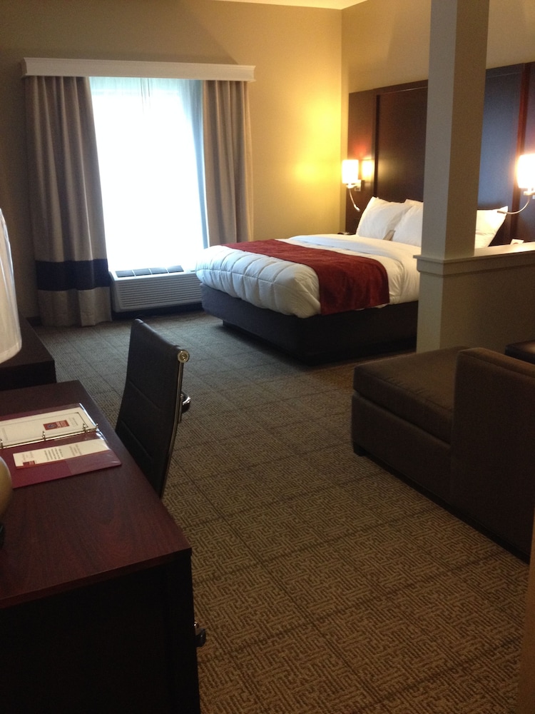 Comfort Suites-Youngstown North