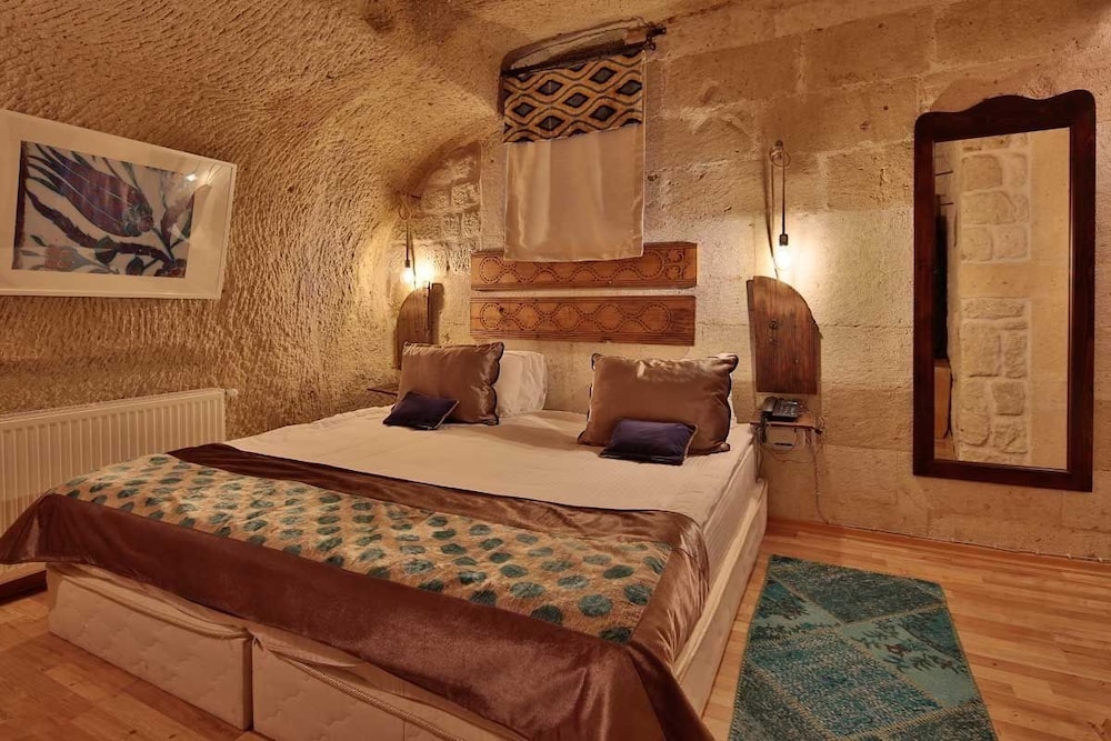 Elaa Cave Hotel